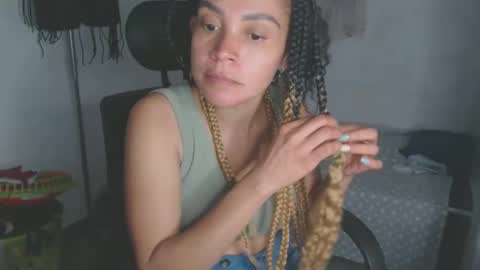 Shayna online show from April 28, 2026, 2:27 am