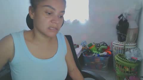 Snapshot of shayna_cute chatting on May 28, 2026, 8:50 pm Shayna online show from May 28, 2026, 8:50 pm