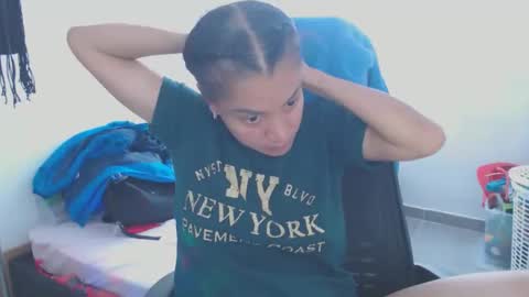 Snapshot of shayna_cute chatting on June 4, 2026, 7:42 pm Shayna online show from June 4, 2026, 7:42 pm