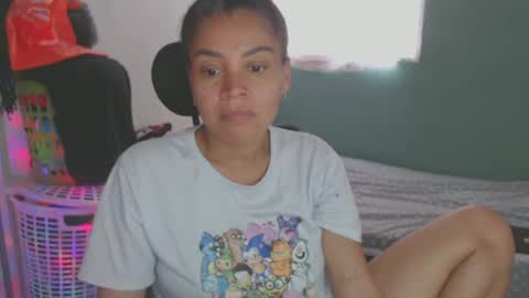 Snapshot of shayna_cute chatting on June 18, 2026, 10:14 pm Shayna online show from June 18, 2026, 10:14 pm