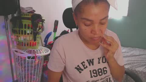 Snapshot of shayna_cute chatting on July 1, 2026, 6:07 pm Shayna online show from July 1, 2026, 6:07 pm