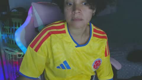 Snapshot of shayna_cute chatting on July 8, 2026, 1:32 am Shayna online show from July 8, 2026, 1:32 am