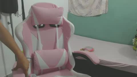 Snapshot of shayna_cute chatting on July 13, 2026, 2:03 am Shayna online show from July 13, 2026, 2:03 am