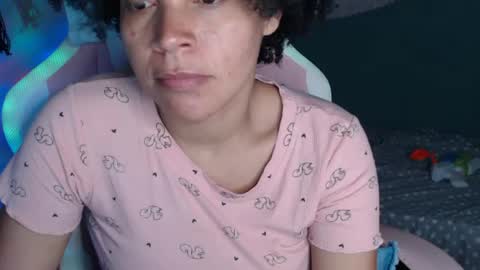 Snapshot of shayna_cute chatting on August 3, 2026, 12:31 am Shayna online show from August 3, 2026, 12:31 am