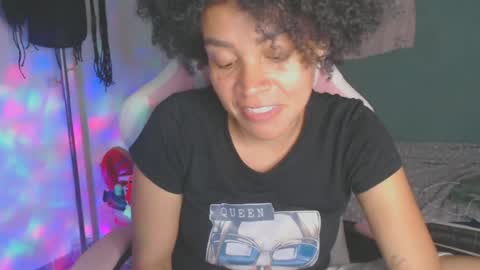 Snapshot of shayna_cute chatting on August 9, 2026, 1:29 am Shayna online show from August 9, 2026, 1:29 am