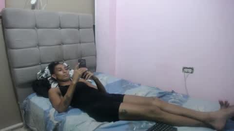 shayra33x online show from October 6, 2025, 11:46 pm