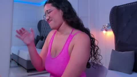 shayra_alina online show from June 17, 2026, 9:27 pm