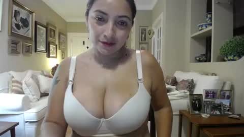 shayra online show from July 13, 2026, 9:39 pm