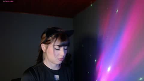 she_alice online show from April 28, 2026, 4:06 am