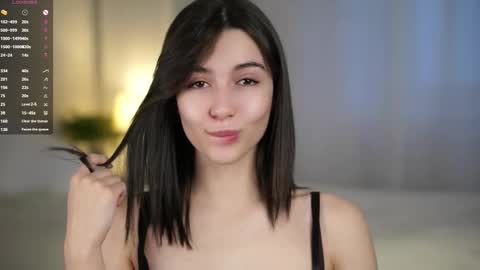 Tessa online show from October 28, 2025, 1:20 am