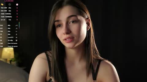 Tessa online show from May 20, 2026, 2:40 am