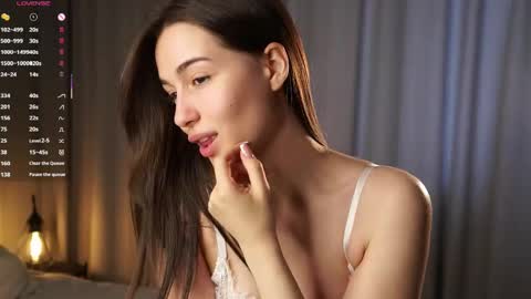 Tessa online show from June 9, 2026, 2:34 am