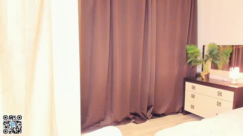 Violet online show from December 27, 2024, 2:22 pm