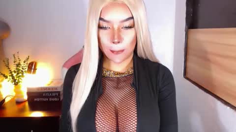 sheenafrost online show from March 6, 2026, 6:59 pm