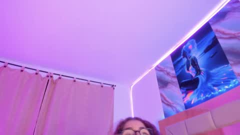 Heidy  online show from February 13, 2025, 5:48 am