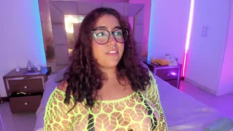 Heidy  online show from February 25, 2025, 2:03 am