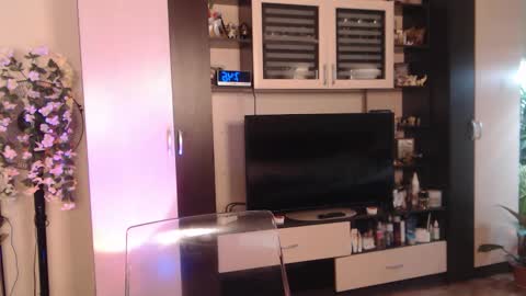 Snapshot of sheilaryan chatting on October 10, 2025, 4:44 am Sheila GMT 2 Tuesday Wednesday Friday Saturday Sunday- 8 5 online show from October 10, 2025, 4:44 am