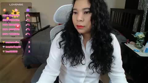 Snapshot of sheilyn_smith chatting on February 20, 2026, 6:26 am sheilyn_smith online show from February 20, 2026, 6:26 am