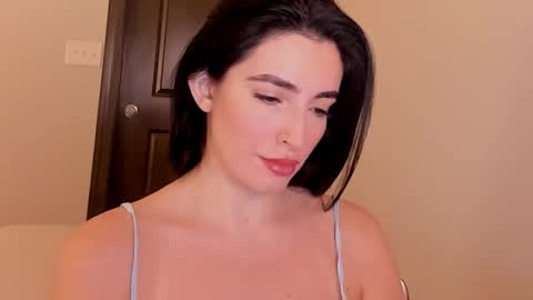 sheisallthat online show from October 17, 2025, 2:04 am