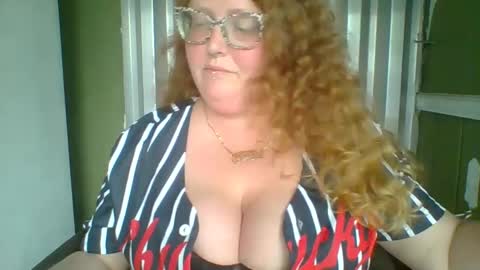 Red online show from September 13, 2025, 7:35 pm