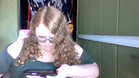 Snapshot of shelbyannn chatting on May 19, 2026, 1:39 pm Red online show from May 19, 2026, 1:39 pm