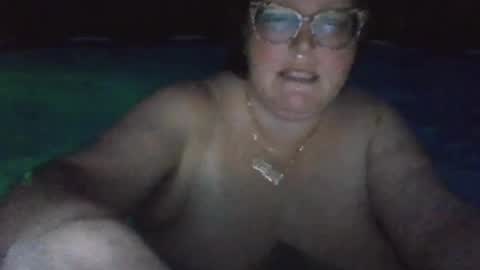 Snapshot of shelbyannn chatting on July 12, 2026, 12:45 am Red online show from July 12, 2026, 12:45 am