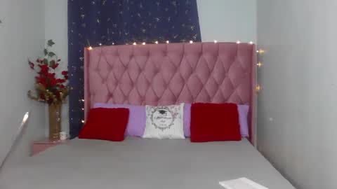 shelia420715 online show from November 26, 2025, 7:15 pm