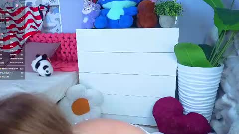Snapshot of sheliamuyres chatting on July 7, 2026, 7:23 am Lina online show from July 7, 2026, 7:23 am