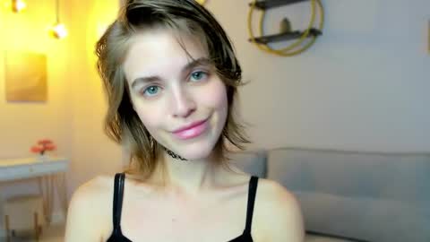 Snapshot of shelleyharn chatting on September 9, 2025, 1:38 am Alex online show from September 9, 2025, 1:38 am