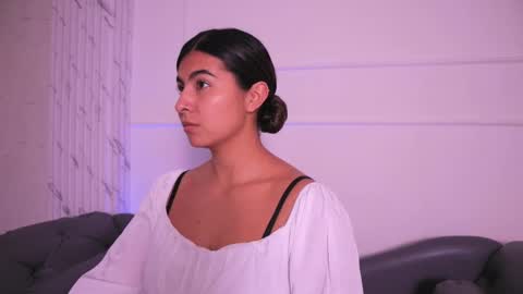 Snapshot of shelleymorell chatting on October 7, 2025, 2:25 pm  Transmission schedule Monday - Friday 715 am to 200 pm time Colombia  online show from October 7, 2025, 2:25 pm