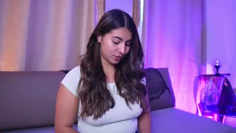 Snapshot of shelleymorell chatting on October 22, 2025, 2:50 pm  Transmission schedule Monday - Friday 715 am to 200 pm time Colombia  online show from October 22, 2025, 2:50 pm
