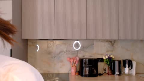 shellyfowler online show from February 5, 2026, 5:34 am