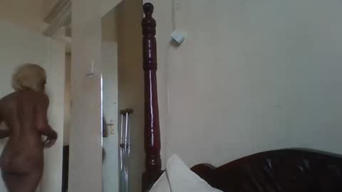 shellymadonna online show from October 20, 2025, 9:21 am