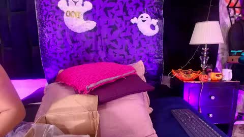 Shelsy online show from October 28, 2025, 11:58 am