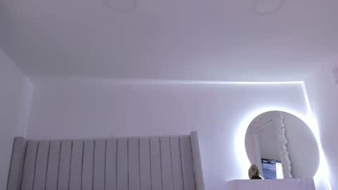 shelynna_azzul online show from December 31, 2024, 6:24 pm