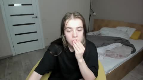ShelyMoon online show from December 31, 2024, 12:32 am