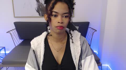 Shenna online show from December 19, 2024, 1:18 pm