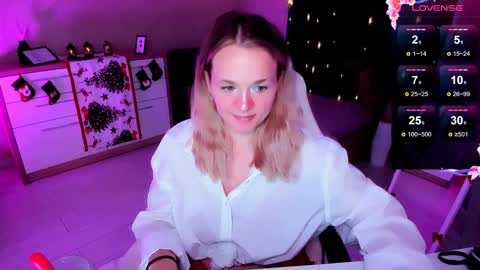Snapshot of sherill_brill chatting on December 28, 2024, 7:44 am Sheril online show from December 28, 2024, 7:44 am