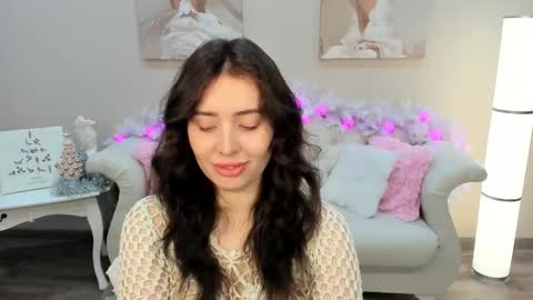 Sherry online show from December 19, 2025, 6:42 am