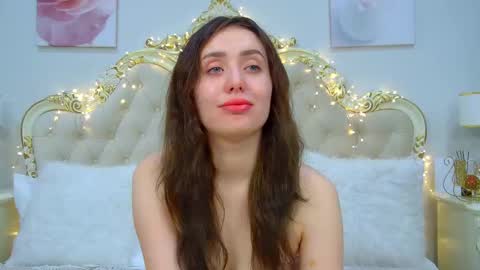 Sherry online show from December 23, 2025, 6:44 am