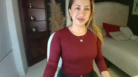 Snapshot of sheryl_jones chatting on July 13, 2026, 10:18 am sheryl_jones online show from July 13, 2026, 10:18 am