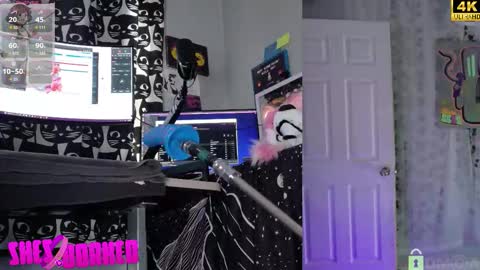 Gina online show from November 25, 2025, 2:39 pm