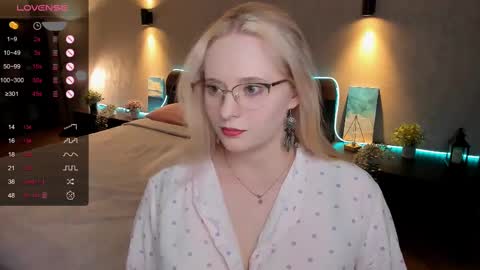 Hello guys my name is Aemilia online show from February 14, 2025, 2:18 am