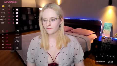 Hello guys my name is Aemilia online show from March 2, 2025, 11:39 am
