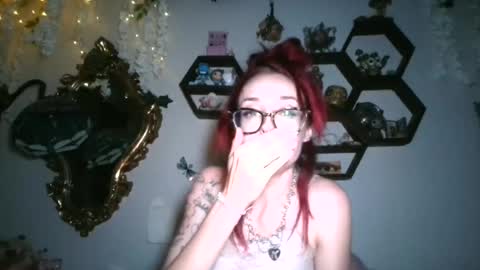 Snapshot of shespeachy chatting on June 15, 2026, 4:25 am peachy online show from June 15, 2026, 4:25 am