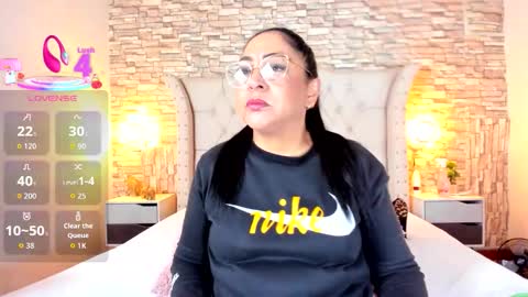 Keyla online show from September 16, 2025, 12:28 pm