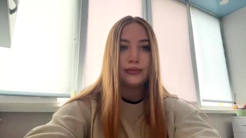 Snapshot of shielapikes chatting on October 19, 2025, 11:11 am Sofia online show from October 19, 2025, 11:11 am