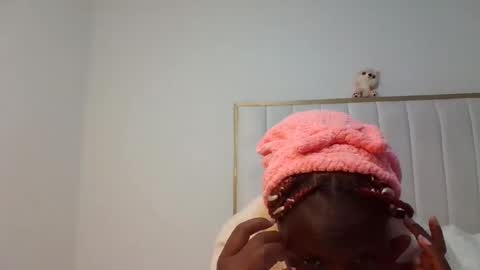 Snapshot of shillah024 chatting on March 7, 2026, 7:33 pm Shilla online show from March 7, 2026, 7:33 pm