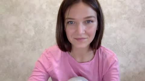 Jesica online show from September 19, 2025, 3:24 pm