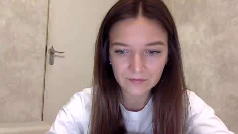 Jesica online show from October 8, 2025, 7:55 pm